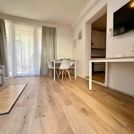 Casa Silvia, Bilocale Nuovo A 100 Mt Dal Mare Διαμέρισμα