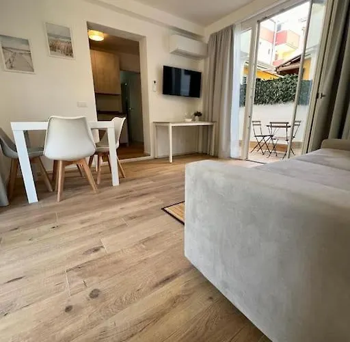 Апартаменты Casa Silvia, Bilocale Nuovo A 100 Mt Dal Mare