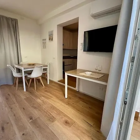 Lejlighed Casa Silvia, Bilocale Nuovo A 100 Mt Dal Mare Riccione