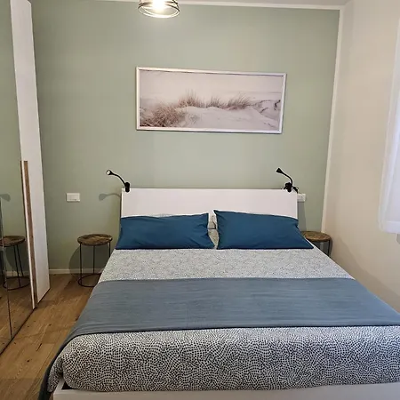 Casa Silvia, Bilocale Nuovo A 100 Mt Dal Mare Апартаменты *