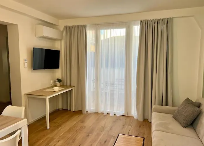 Lägenhet Casa Silvia, Bilocale Nuovo A 100 Mt Dal Mare Riccione